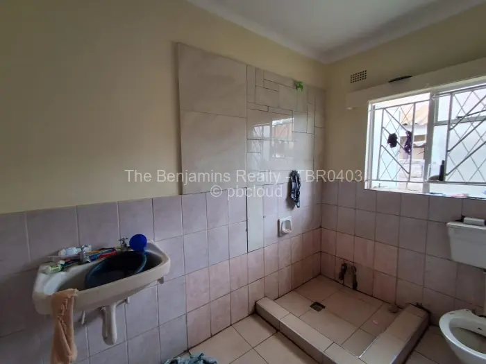 4 Bedroom House for Sale in Budiriro, Harare