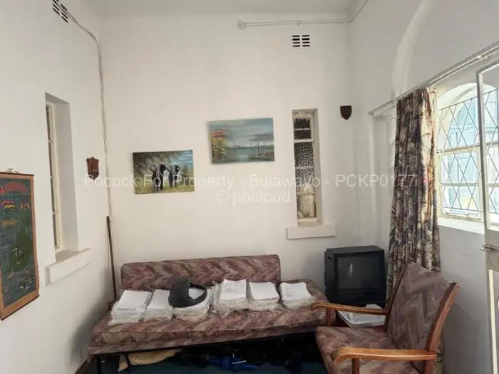 Flat/Apartment for Sale in Suburbs, Bulawayo