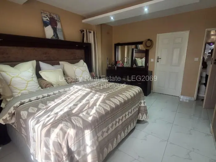 4 Bedroom House for Sale in Dzivarasekwa, Harare