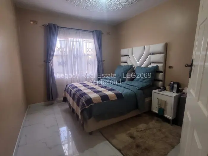 4 Bedroom House for Sale in Dzivarasekwa, Harare