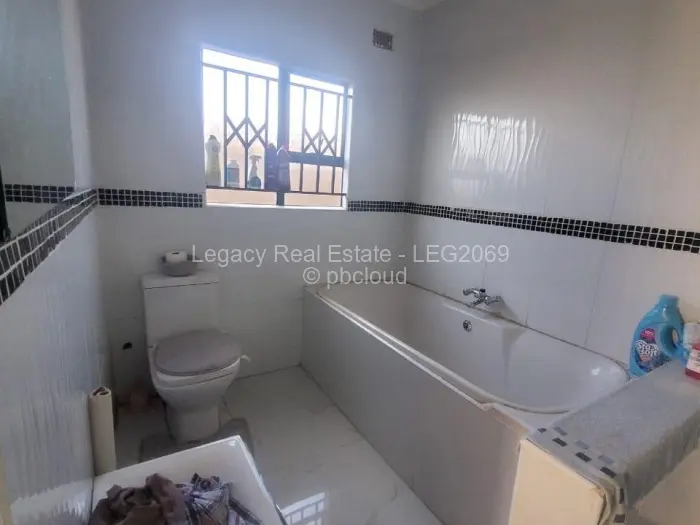 4 Bedroom House for Sale in Dzivarasekwa, Harare