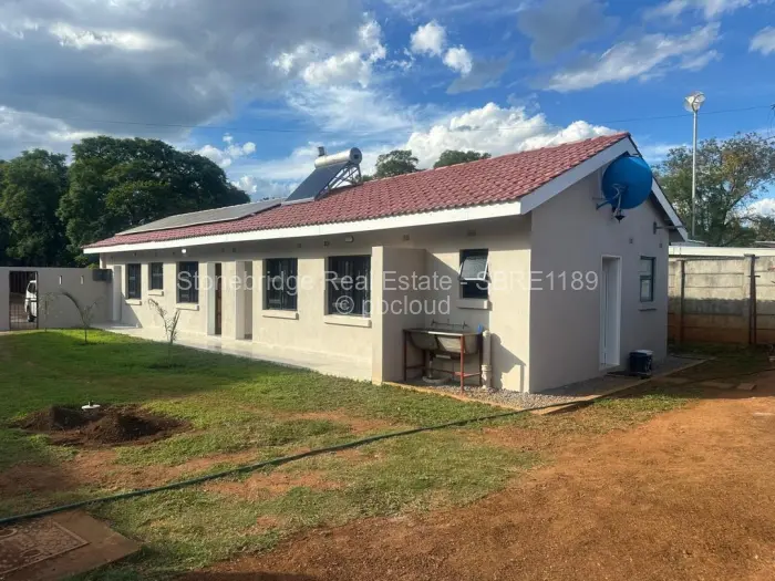 Flat/Apartment to Rent in Kumalo, Bulawayo