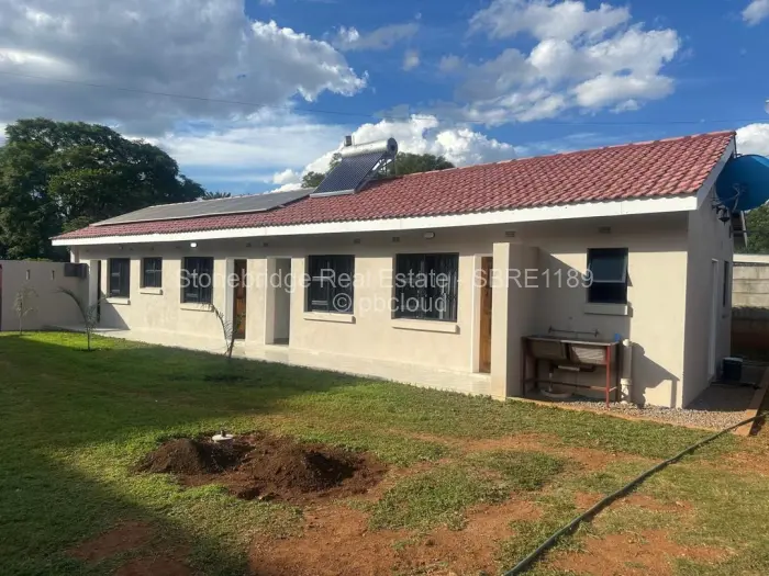 Flat/Apartment to Rent in Kumalo, Bulawayo