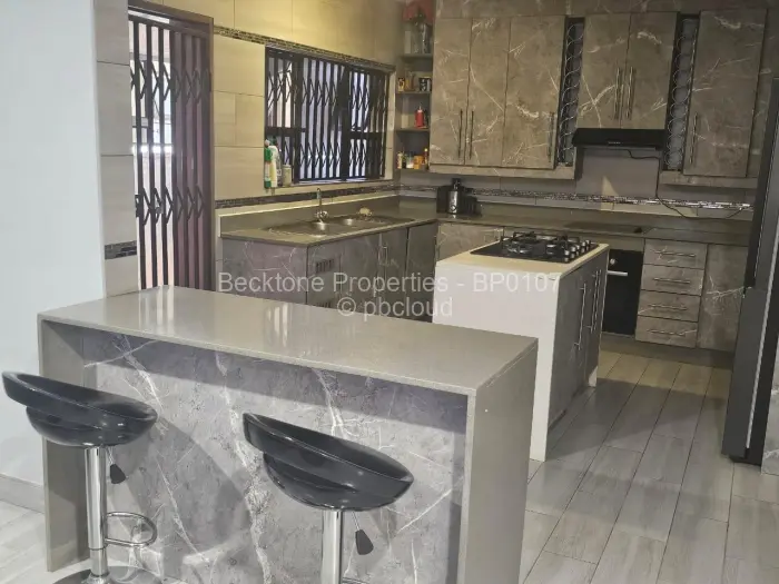 4 Bedroom House to Rent in Mahatshula, Bulawayo