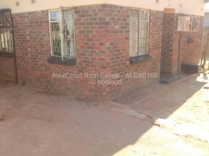 3 Bedroom House for Sale in Chitungwiza, Chitungwiza