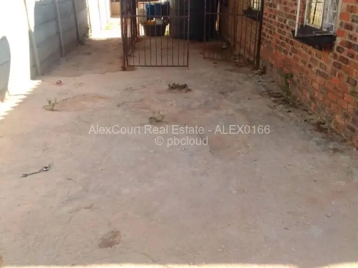 3 Bedroom House for Sale in Chitungwiza, Chitungwiza