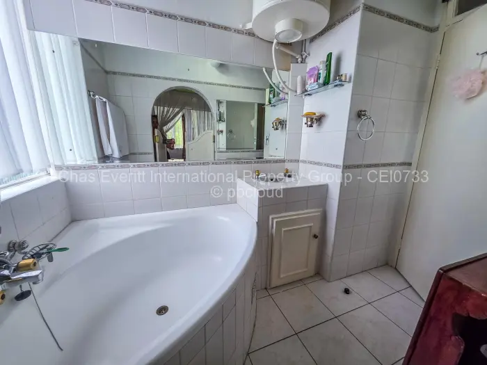 4 Bedroom House for Sale in Hillside Byo, Bulawayo