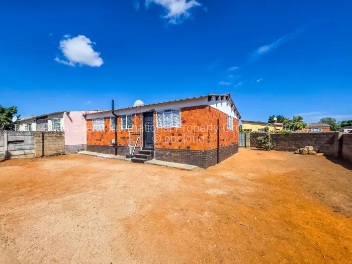 3 Bedroom House for Sale in Thorngrove, Bulawayo
