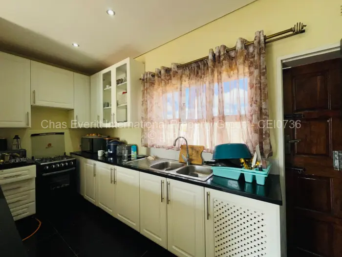 4 Bedroom Cottage/Garden Flat for Sale in Mount Pleasant Heights, Harare