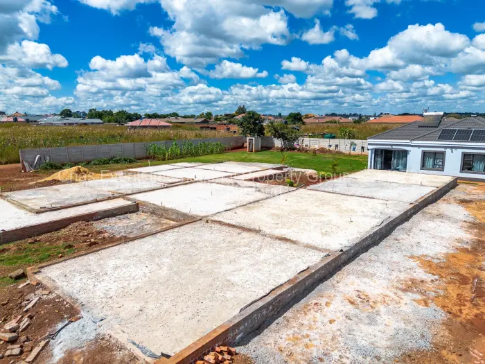 4 Bedroom Cottage/Garden Flat for Sale in Mount Pleasant Heights, Harare