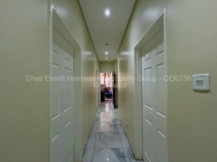 4 Bedroom Cottage/Garden Flat for Sale in Mount Pleasant Heights, Harare