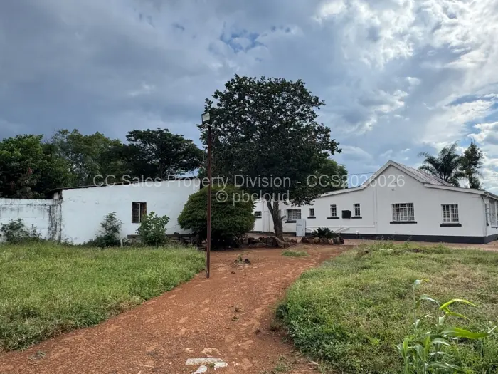 3 Bedroom House for Sale in Matsheumhlope, Bulawayo