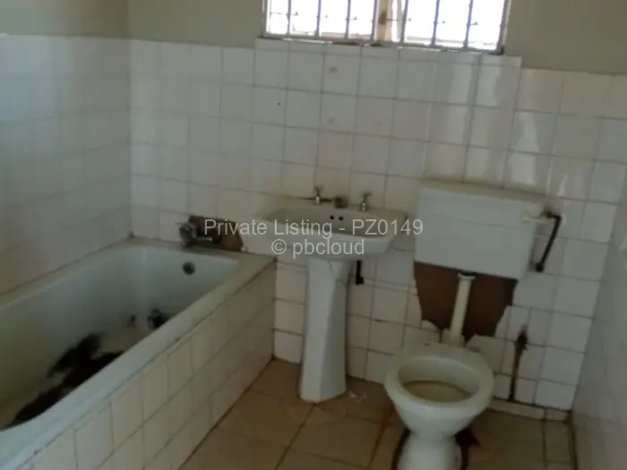 3 Bedroom House for Sale in Budiriro, Harare