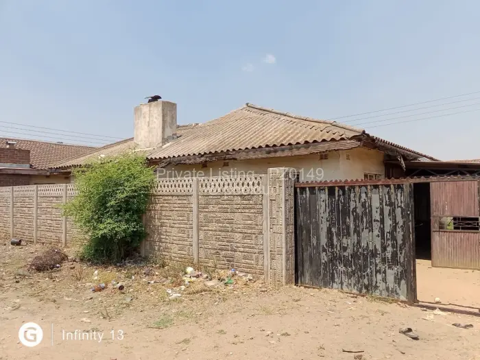 3 Bedroom House for Sale in Budiriro, Harare