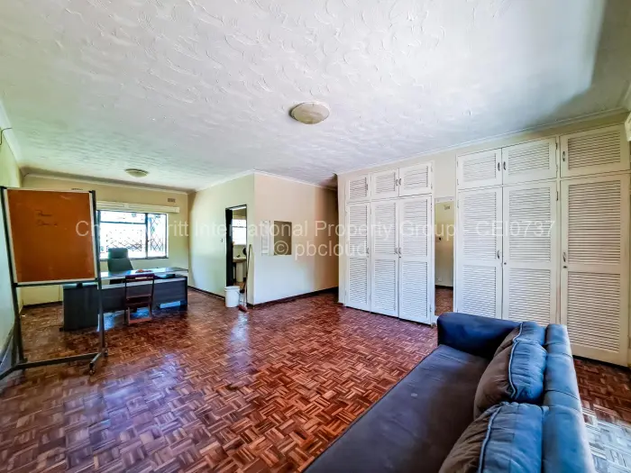 4 Bedroom House to Rent in Greystone Park