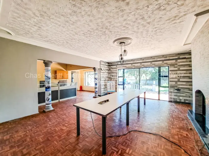 4 Bedroom House to Rent in Greystone Park