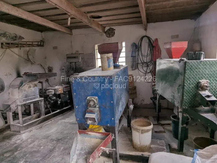 Retail/Shop for Sale in Chitungwiza, Chitungwiza