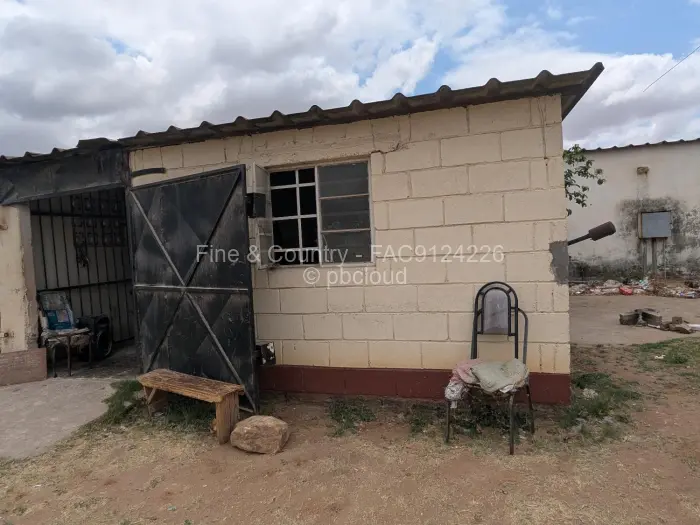 Retail/Shop for Sale in Chitungwiza, Chitungwiza