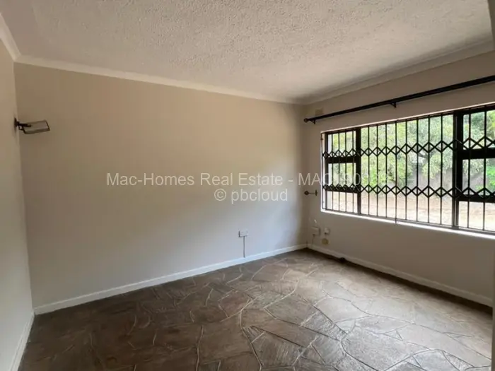 6 Bedroom House to Rent in Greendale, Harare