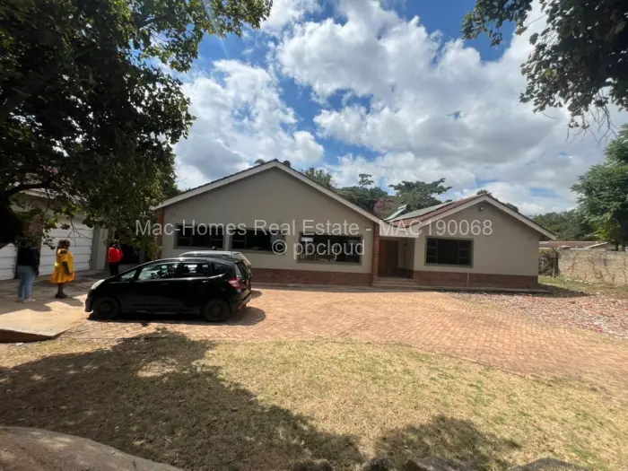 6 Bedroom House to Rent in Greendale, Harare