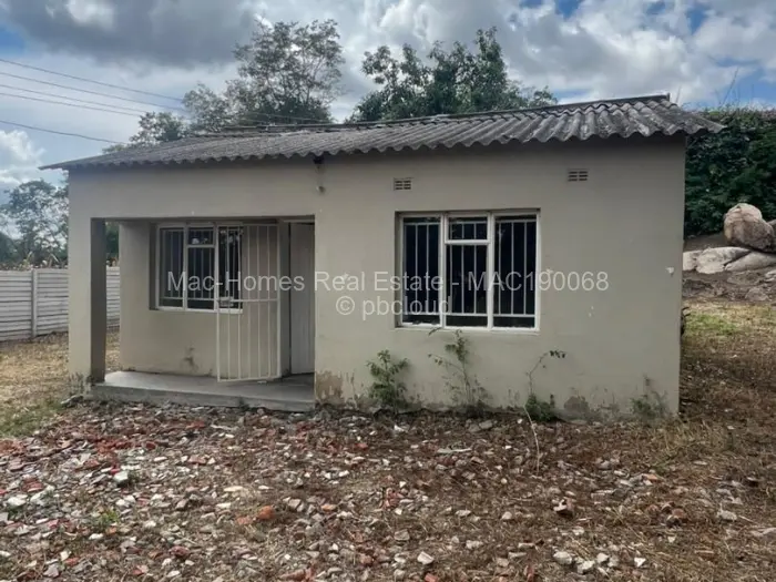 6 Bedroom House to Rent in Greendale, Harare