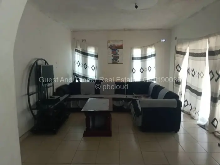 3 Bedroom House for Sale in Chitungwiza, Chitungwiza