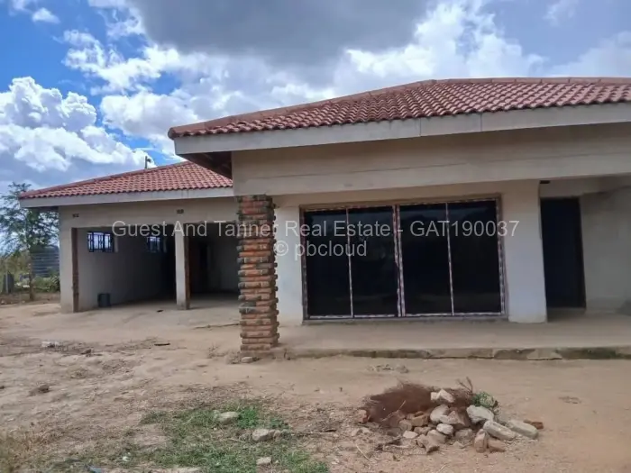 5 Bedroom House for Sale in Shamva, Shamva