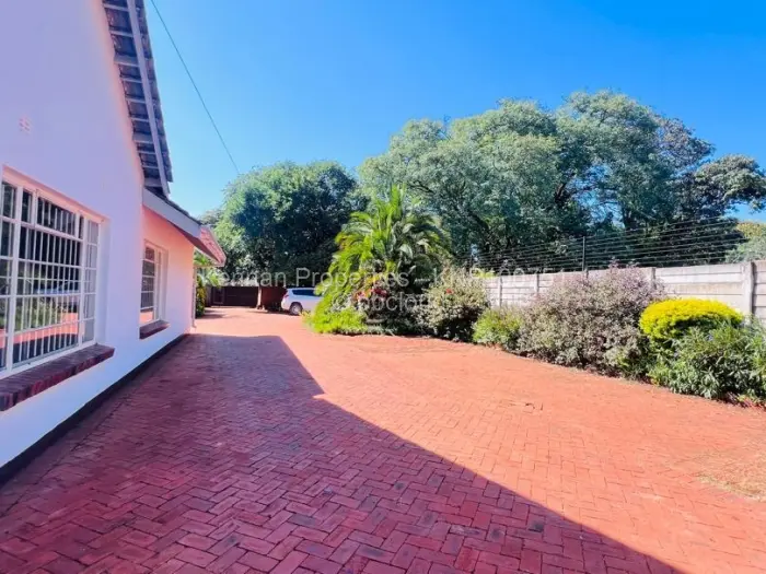 4 Bedroom House for Sale in Vainona, Harare