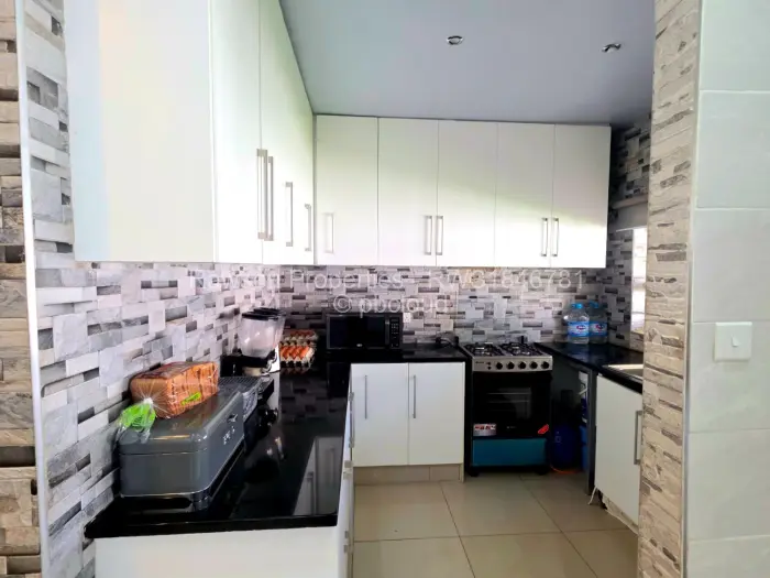 5 Bedroom House for Sale in Sandton Park, Harare