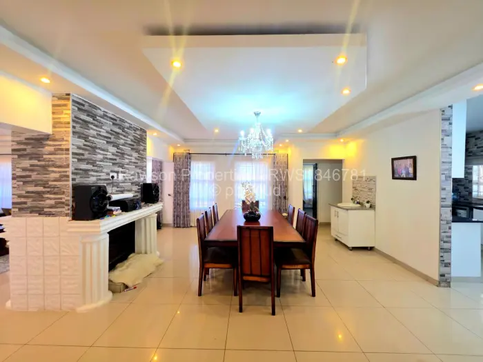 5 Bedroom House for Sale in Sandton Park, Harare