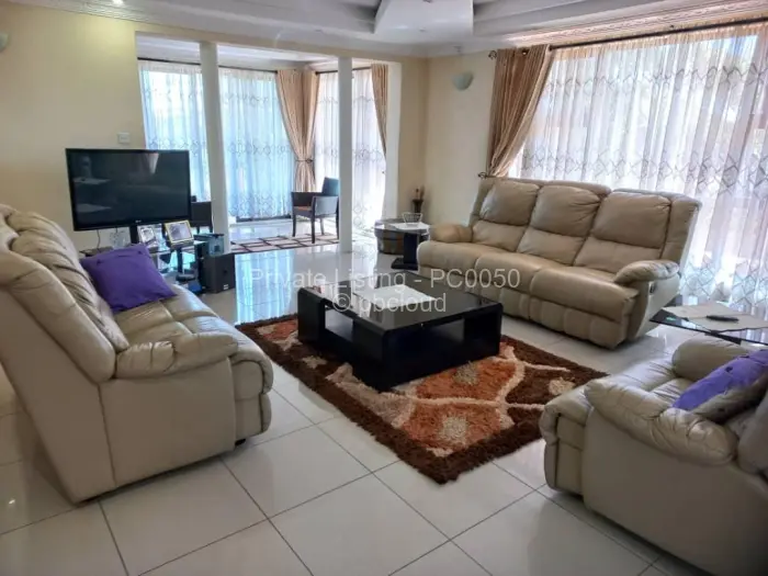 6 Bedroom House for Sale in Glen Lorne, Harare