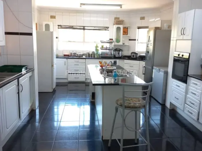 6 Bedroom House for Sale in Glen Lorne, Harare