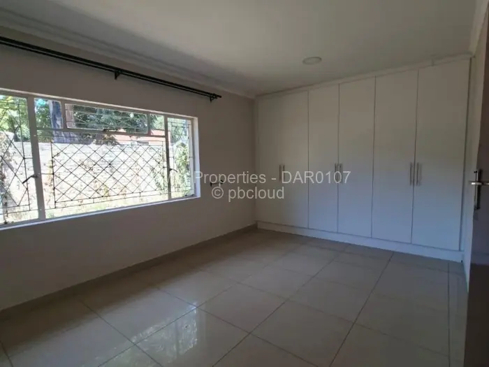 6 Bedroom House to Rent in Greendale, Harare