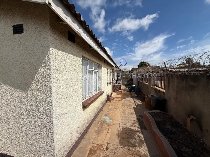 3 Bedroom House for Sale in Ruwa, Ruwa