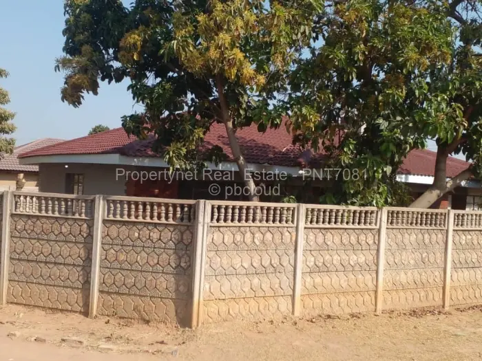 4 Bedroom House for Sale in Zimre Park, Harare