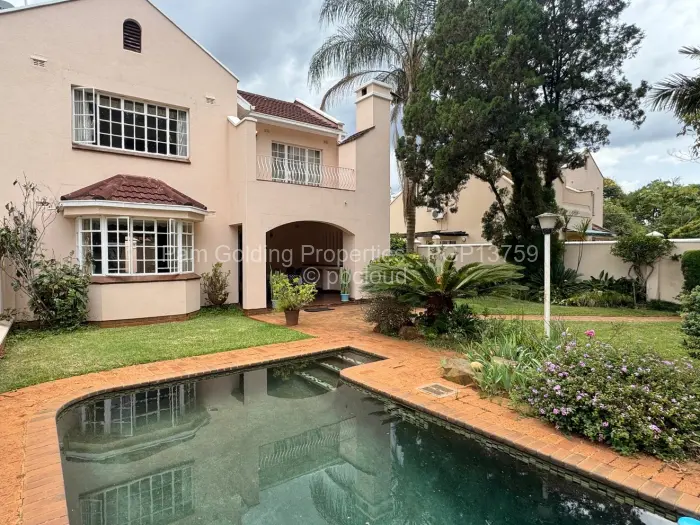 Townhouse/Cluster to Rent in Borrowdale, Harare