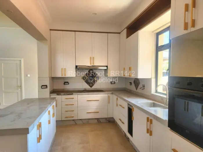 Townhouse/Cluster to Rent in Chisipite, Harare