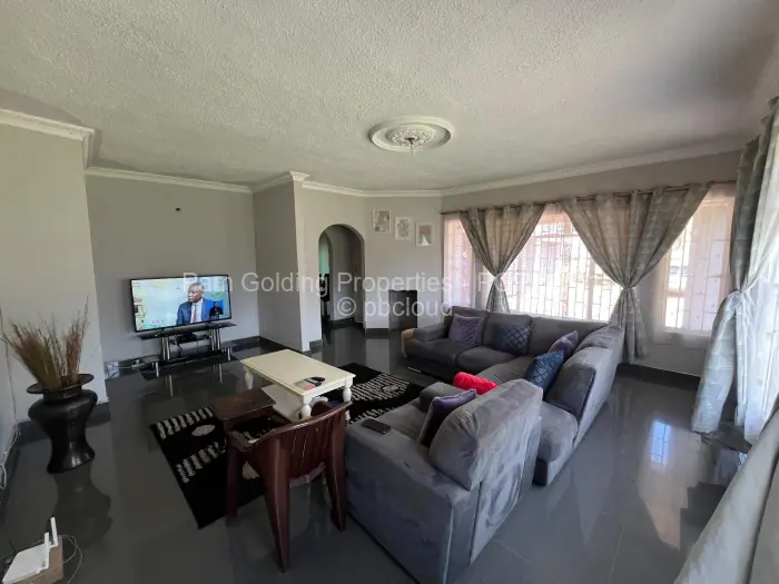 5 Bedroom House to Rent in Strathaven