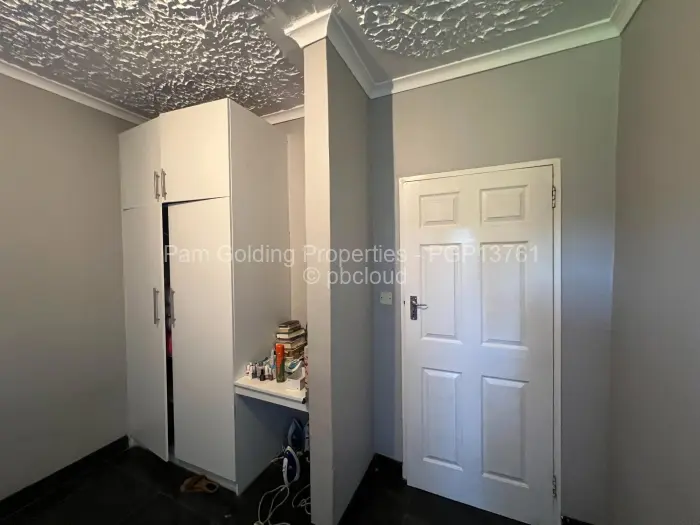 5 Bedroom House to Rent in Strathaven