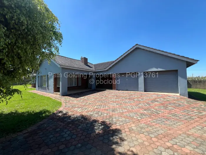 5 Bedroom House to Rent in Strathaven