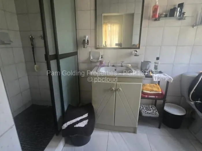 4 Bedroom House for Sale in Woodlands, Bulawayo