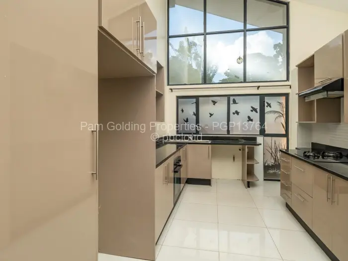 Townhouse/Cluster to Rent in Avondale