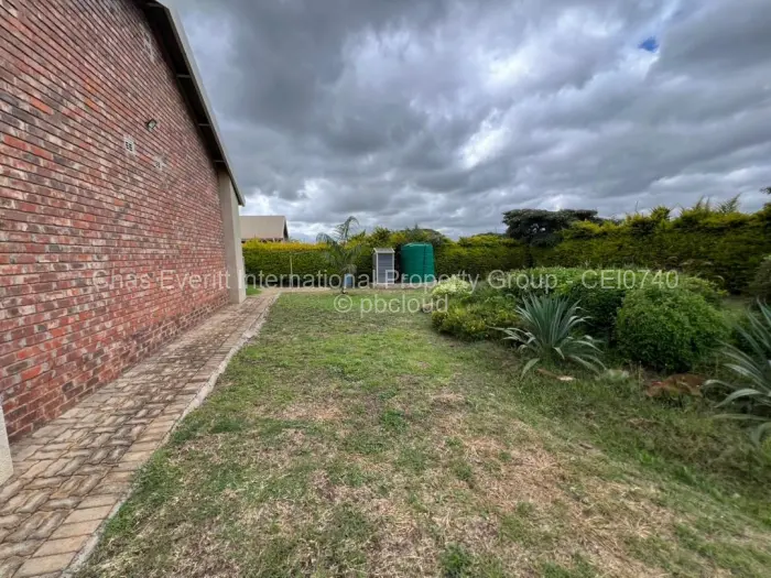 Townhouse/Cluster to Rent in Marlborough