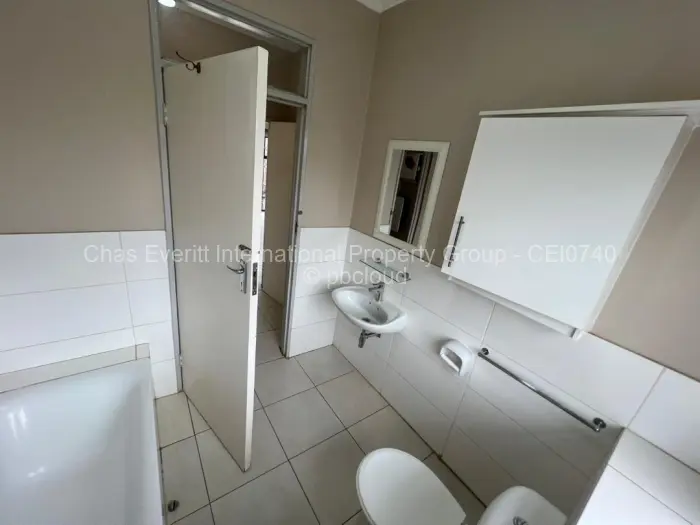 Townhouse/Cluster to Rent in Marlborough