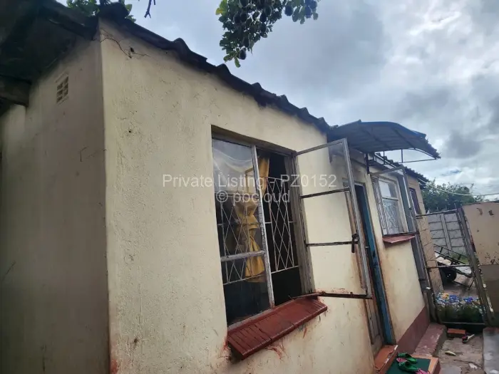 House for Sale in Glen Norah, Harare