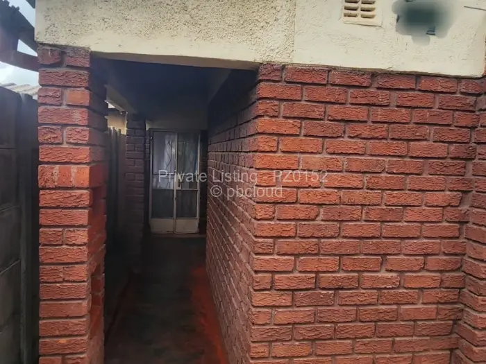 House for Sale in Glen Norah, Harare