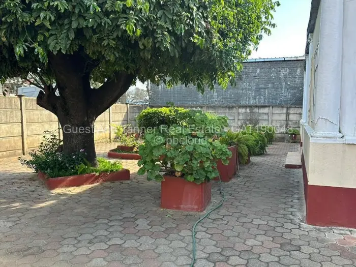 Townhouse/Cluster for Sale in Bulawayo City Centre, Bulawayo