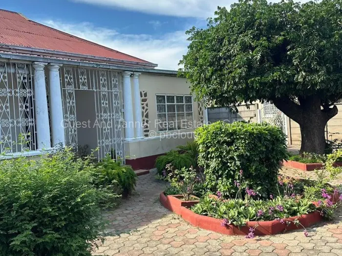 Townhouse/Cluster for Sale in Bulawayo City Centre, Bulawayo