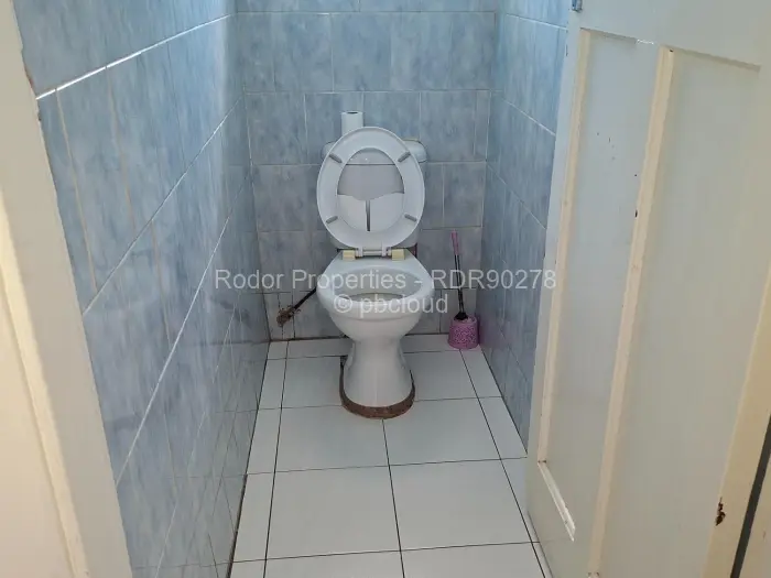 4 Bedroom House for Sale in Hillcrest, Bulawayo