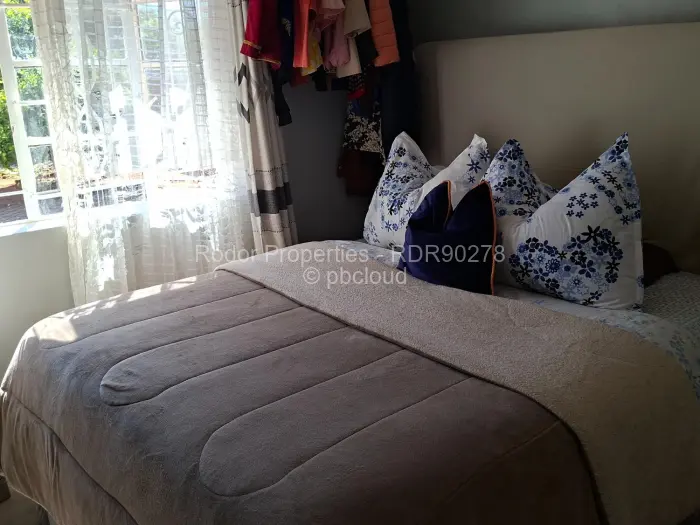 4 Bedroom House for Sale in Hillcrest, Bulawayo